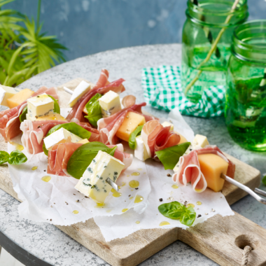Bildmotiv für CAMBOZOLA melon skewers